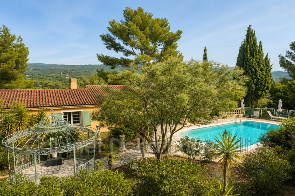 vente maison 6 Pièce(s) – 6 pièces – 4 chambres – 267.00 m²