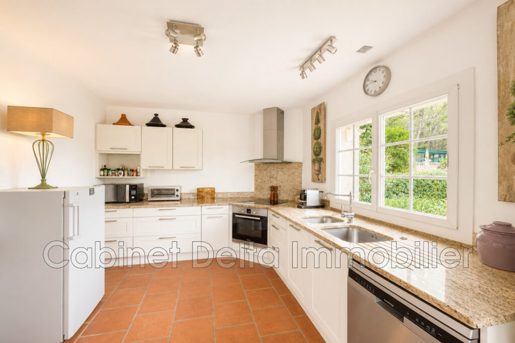 vente maison 6 Pièce(s) – 6 pièces – 4 chambres – 267.00 m²