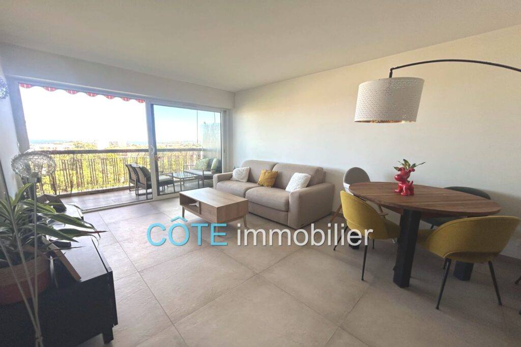 ANTIBES DERNIER ETAGE 3 PIECES TERRASSE PARKING CALME VUE DEGA – 3 pièces – 2 chambres – 68.00 m²