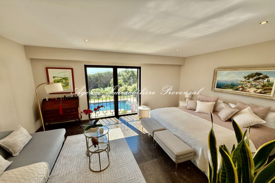 Maison à vendre à Sainte-Maxime — Vue mer — photo 19