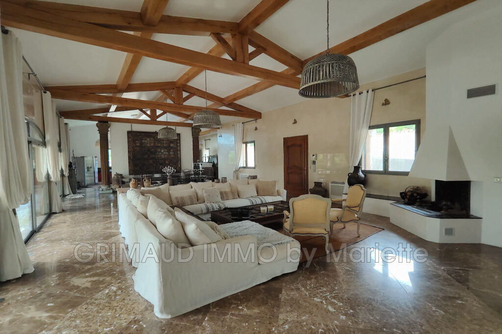 Propriété de luxe avec piscine à Lorgues – 9 pièces – 6 chambres – 250.00 m²