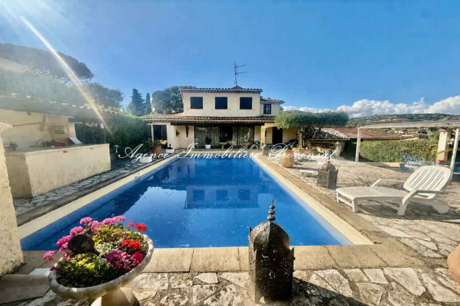 Maison à vendre à Sainte-maxime