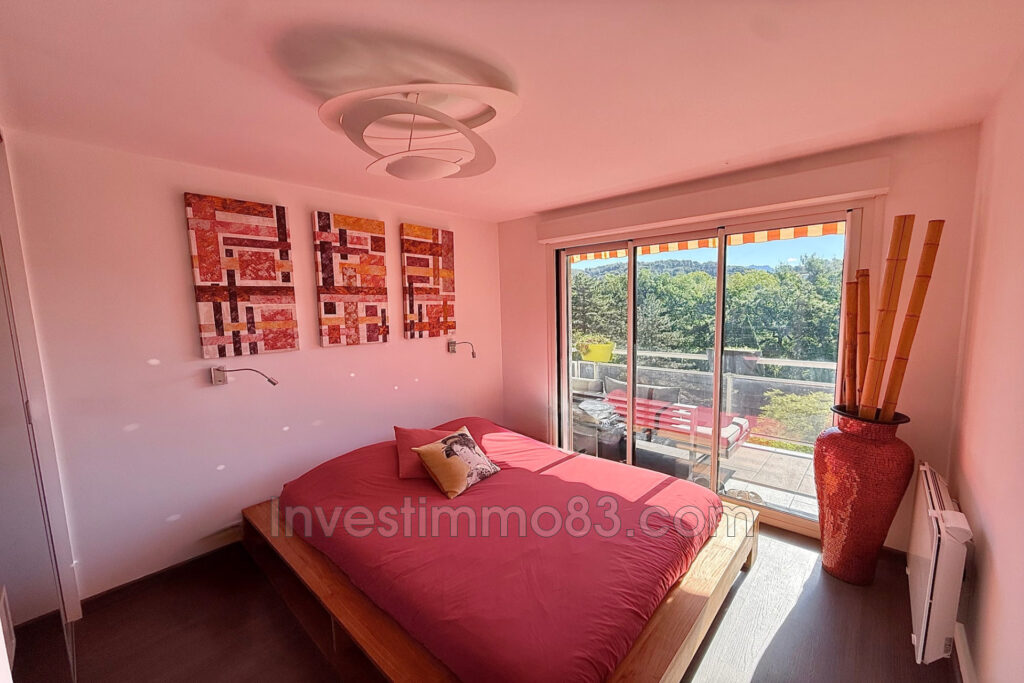 Dans une résidence fermée et sécurisée, au calme, bel appartem – 3 pièces – 2 chambres – 71.00 m²