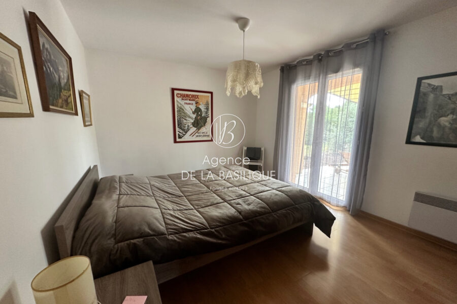 Maison à vendre à Saint-maximin-la-sainte-baume — Vue nature — photo 8