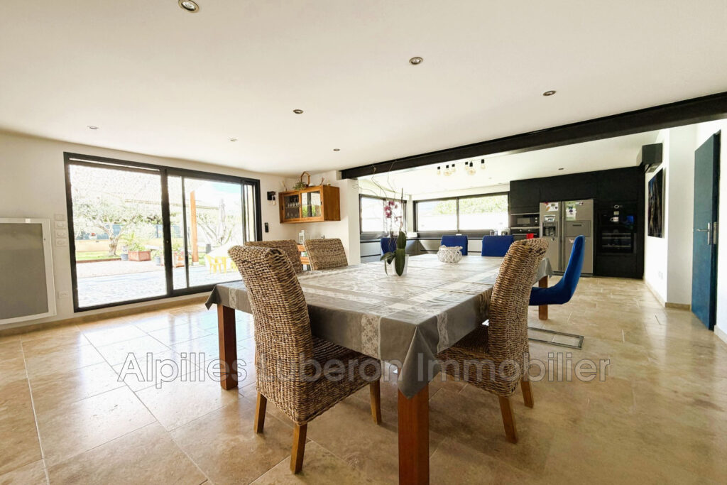 location saisonnière maison 6 Pièce(s) – 6 pièces – 4 chambres – 200.00 m²
