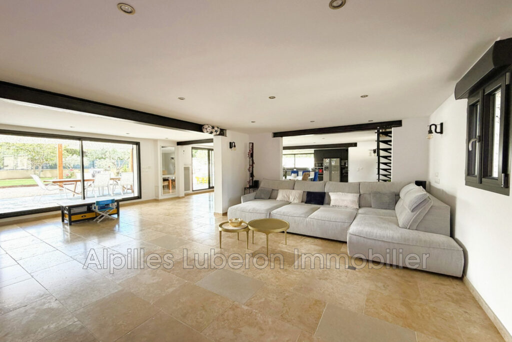 location saisonnière maison 6 Pièce(s) – 6 pièces – 4 chambres – 200.00 m²