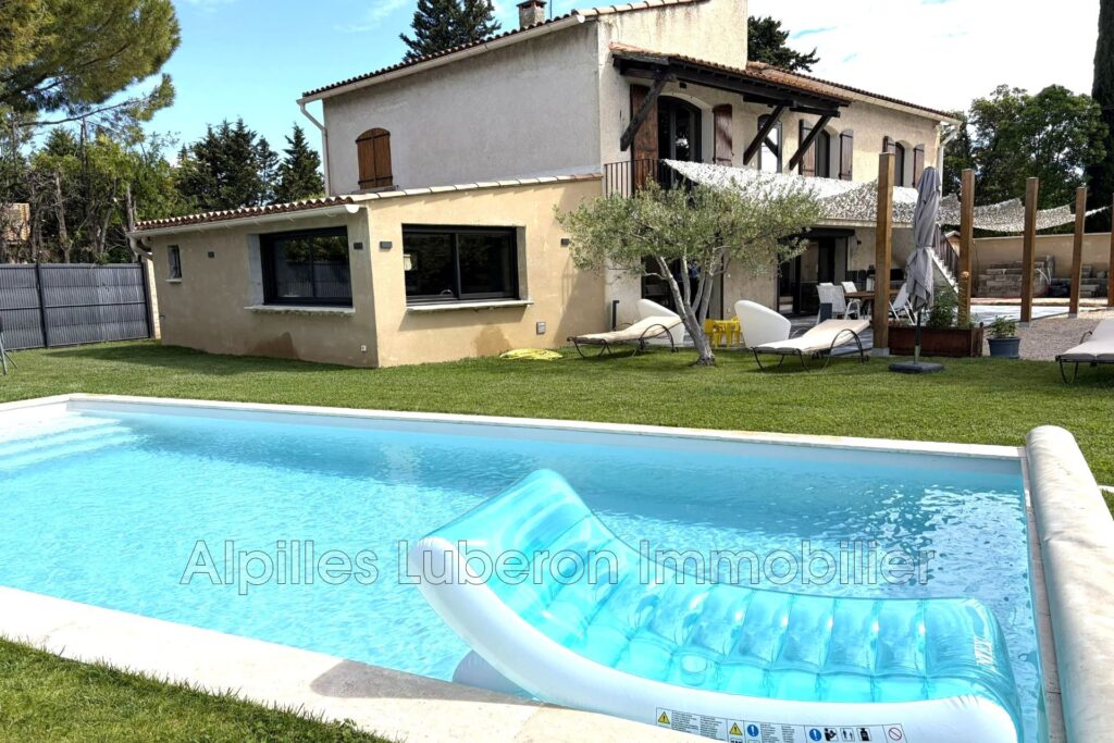 location saisonnière maison 6 Pièce(s) – 6 pièces – 4 chambres – 200.00 m²