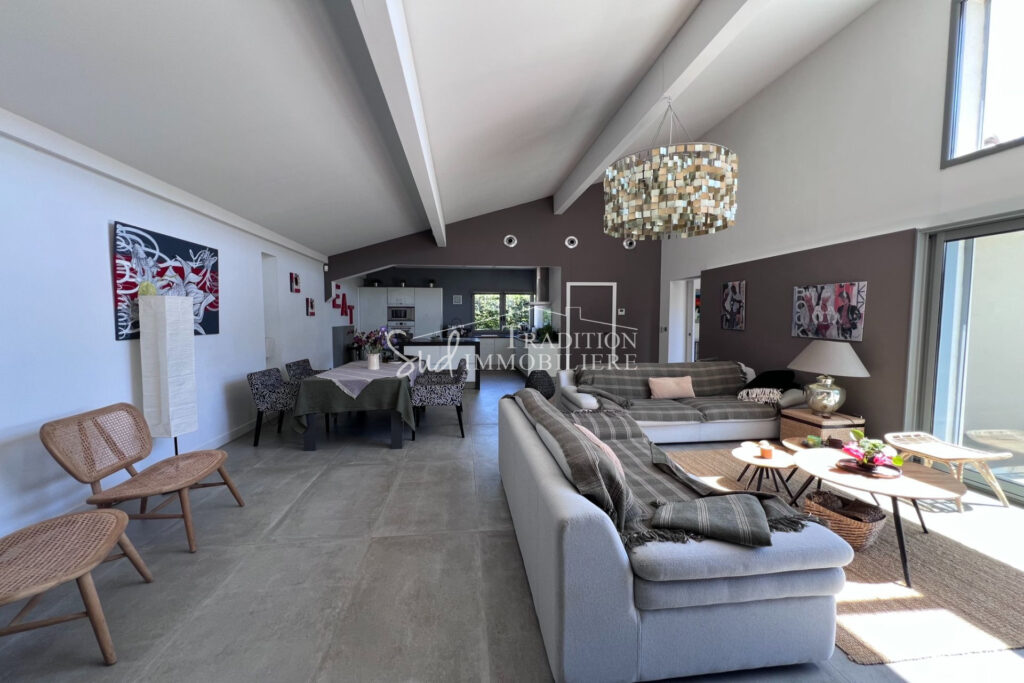 vente maison 5 Pièce(s) – 5 pièces – 3 chambres – 137.00 m²