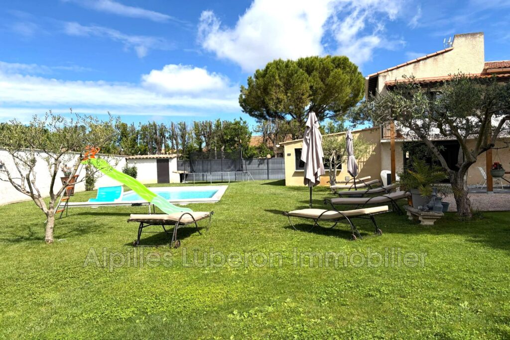 location saisonnière maison 6 Pièce(s) – 6 pièces – 4 chambres – 200.00 m²
