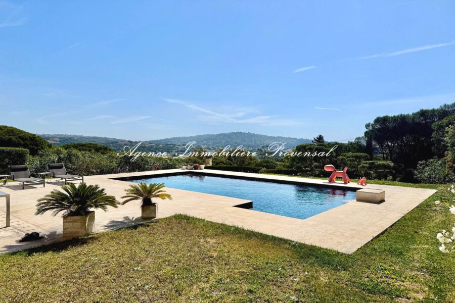 Maison à vendre à Sainte-Maxime — Vue mer — photo 4