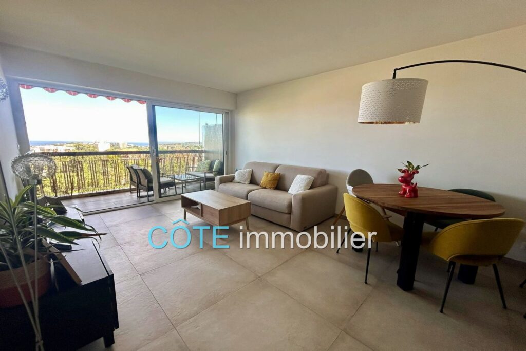 ANTIBES DERNIER ETAGE 3 PIECES TERRASSE PARKING CALME VUE DEGA – 3 pièces – 2 chambres – 68.00 m²