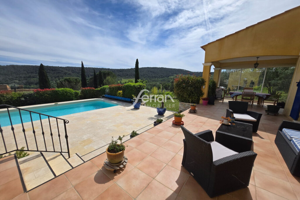 À vendre à Salernes villa 5 chambres avec piscine – 6 pièces – 5 chambres – 150.00 m²
