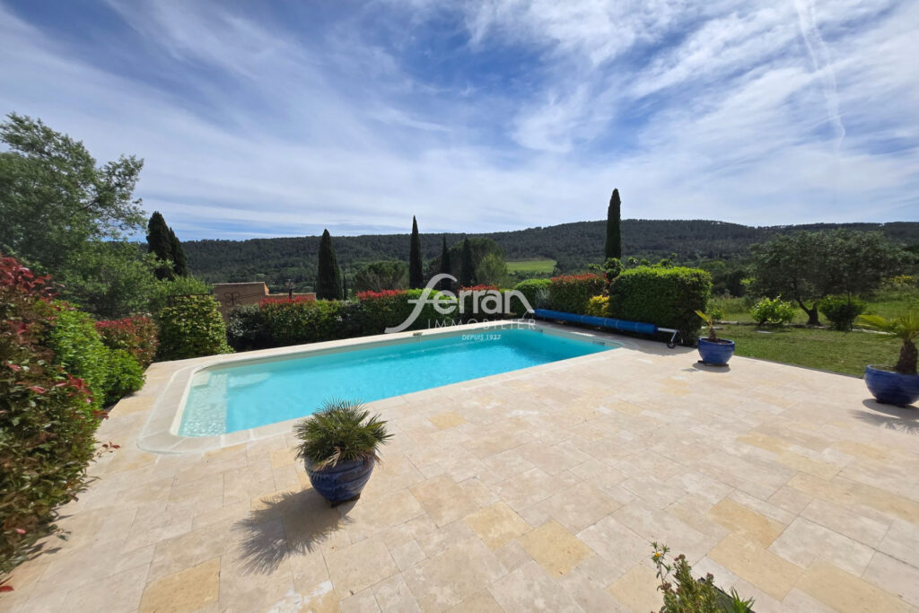 À vendre à Salernes villa 5 chambres avec piscine – 6 pièces – 5 chambres – 150.00 m²