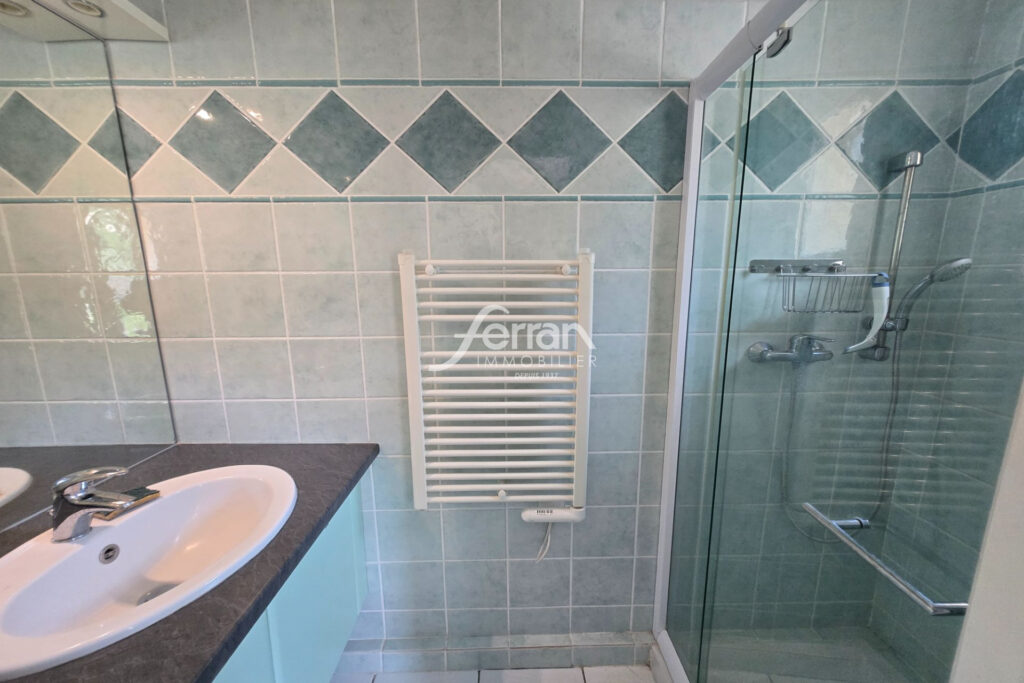 À vendre à Salernes villa 5 chambres avec piscine – 6 pièces – 5 chambres – 150.00 m²
