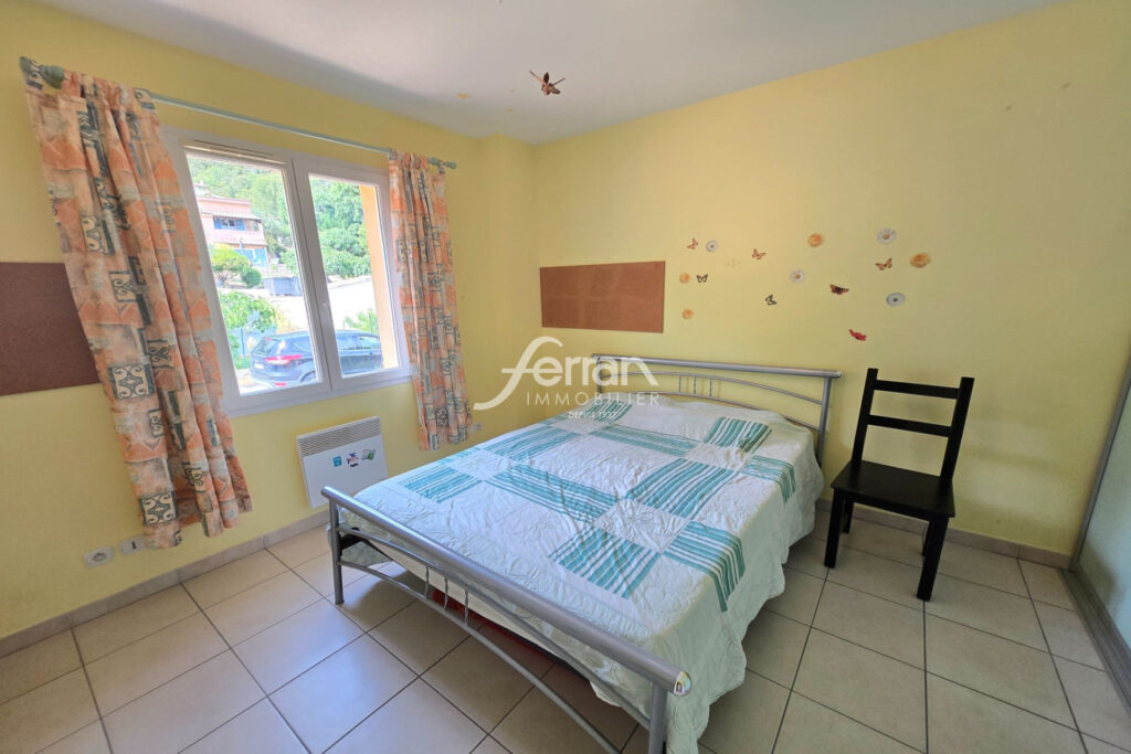 À vendre à Salernes villa 5 chambres avec piscine – 6 pièces – 5 chambres – 150.00 m²