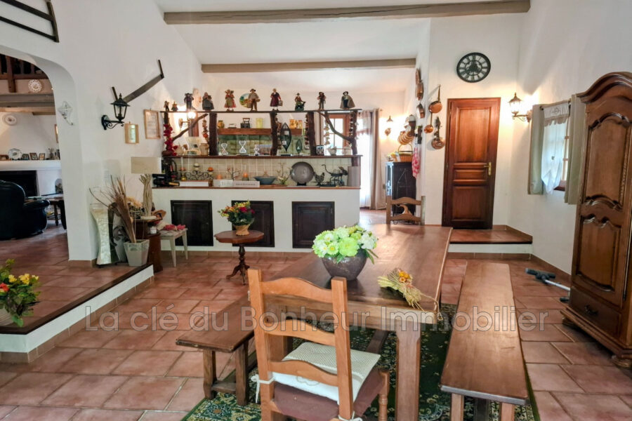 Maison à vendre à Régusse