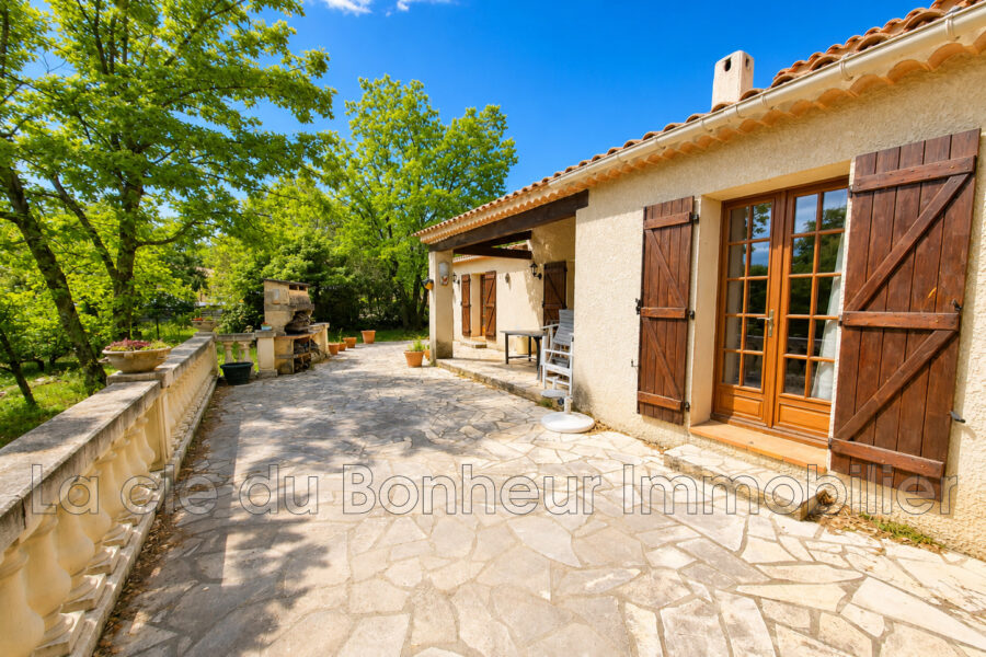 Maison à vendre à Régusse