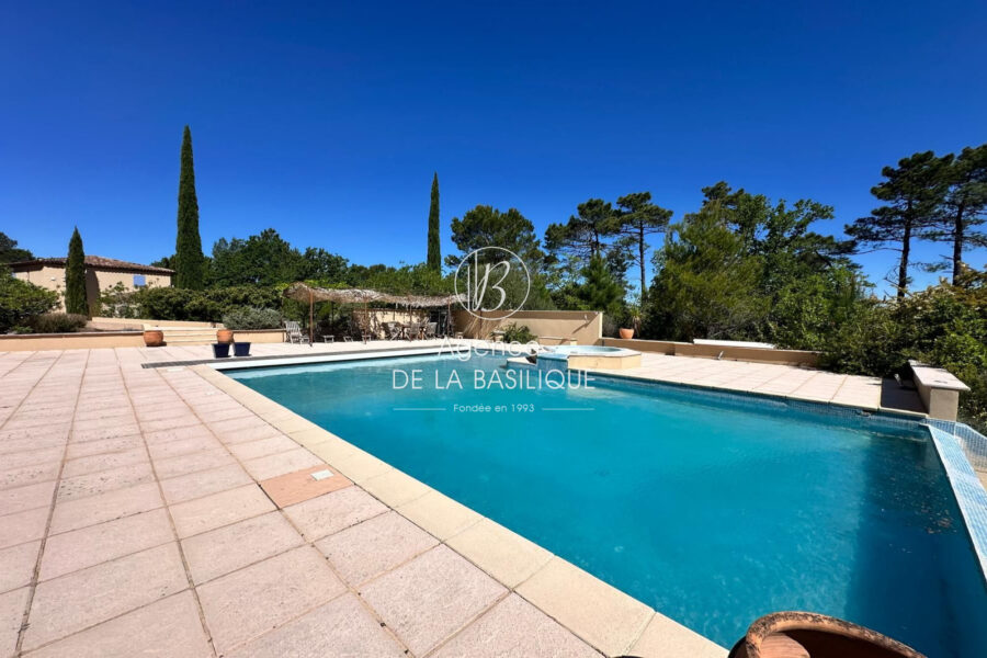 Maison à vendre à Saint-maximin-la-sainte-baume