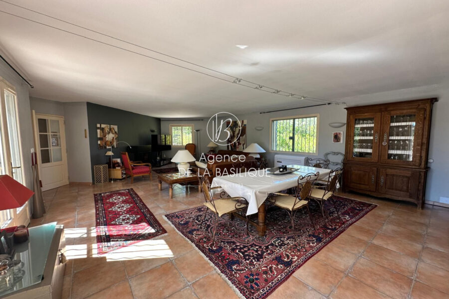 Maison à vendre à Saint-maximin-la-sainte-baume