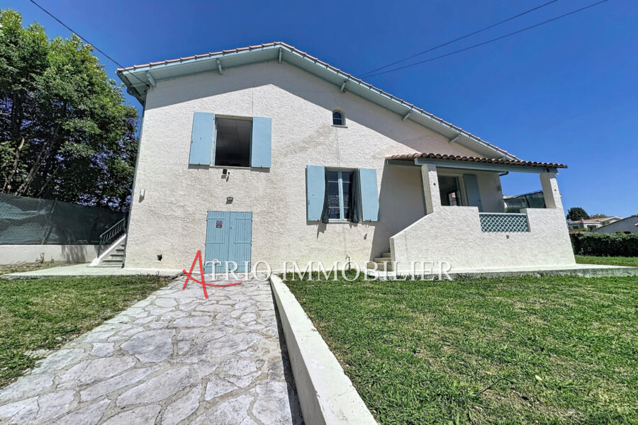 Maison à vendre à Cagnes-sur-Mer