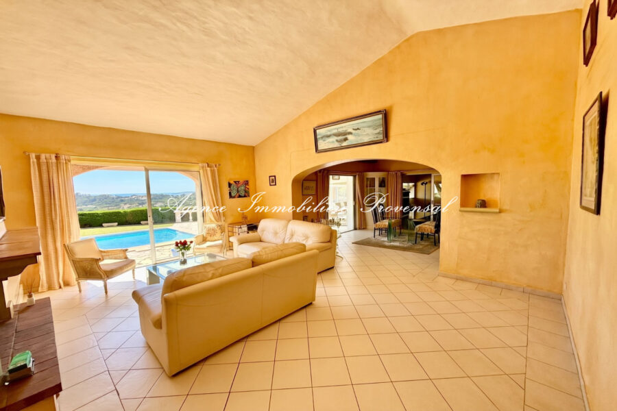 Maison à vendre à Sainte-maxime