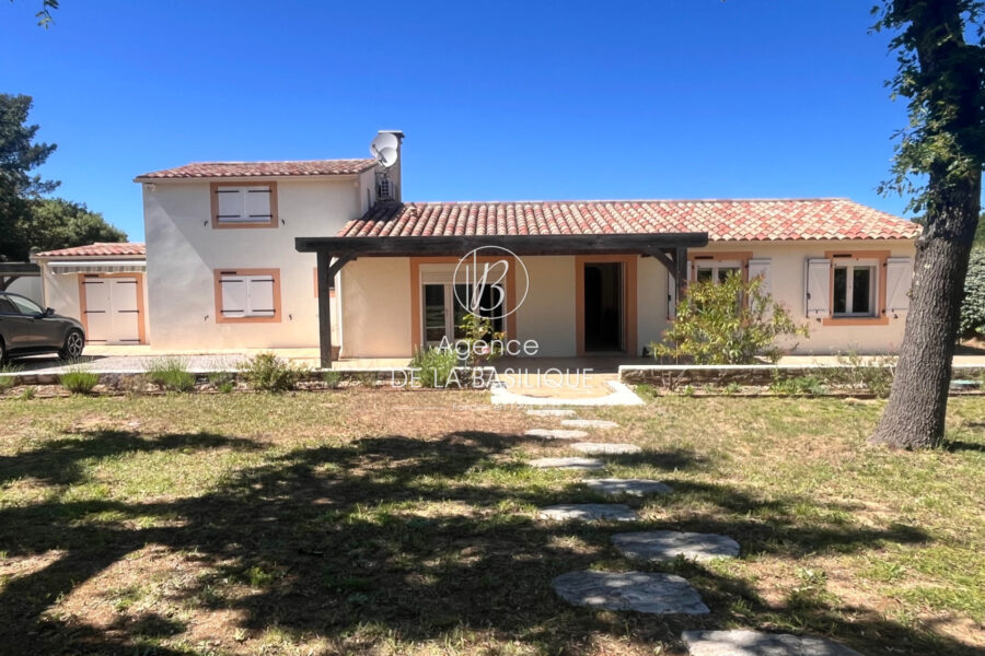 Maison à vendre à Nans-les-pins