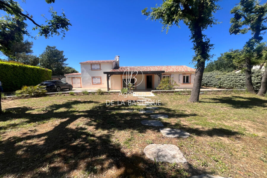 Maison à vendre à Nans-les-pins