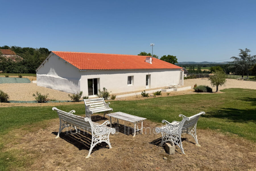 Maison à louer à Calonges