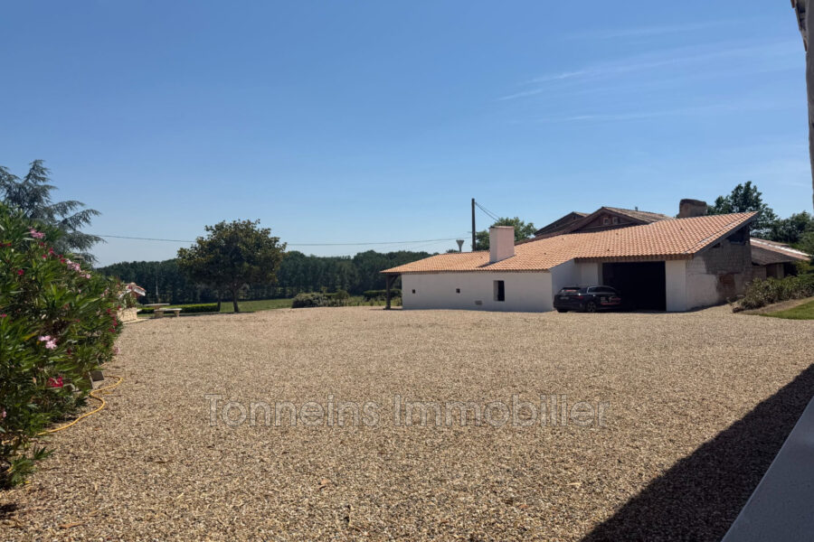 Maison à louer à Calonges