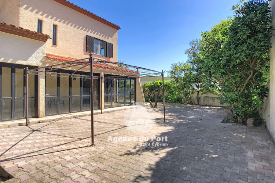 Maison à vendre à Saint-cyprien