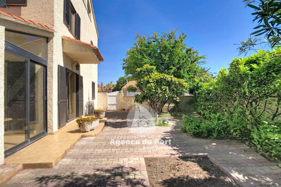Maison à vendre à Saint-cyprien