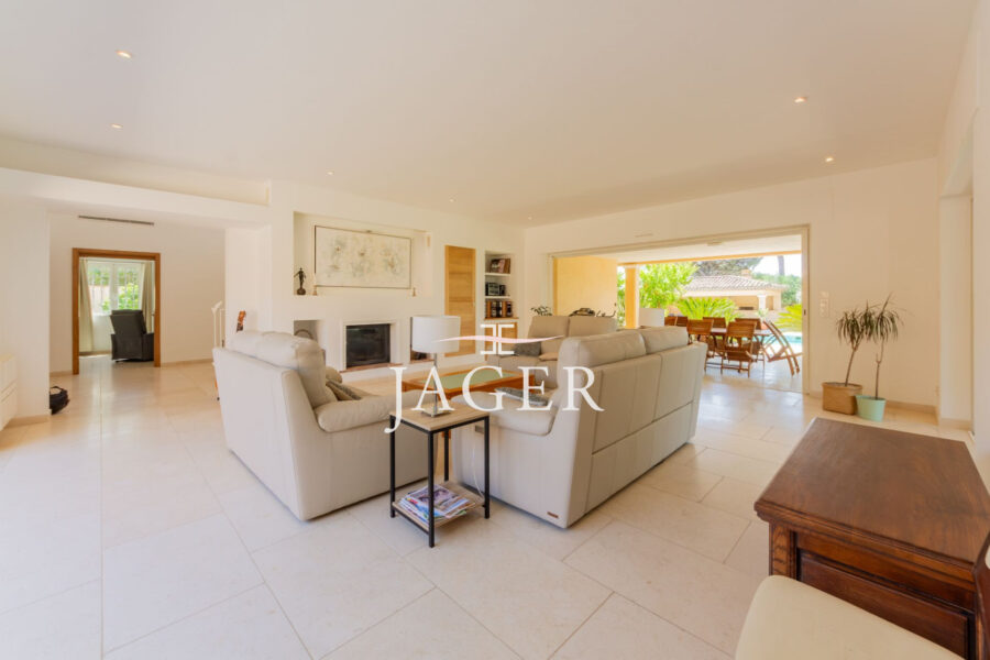 Maison à vendre à Sainte-Maxime — Vue mer — photo 5