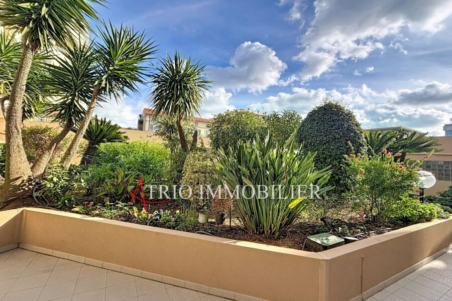 Appartement à vendre à Cagnes-sur-mer — Vue sur la ville — photo 4