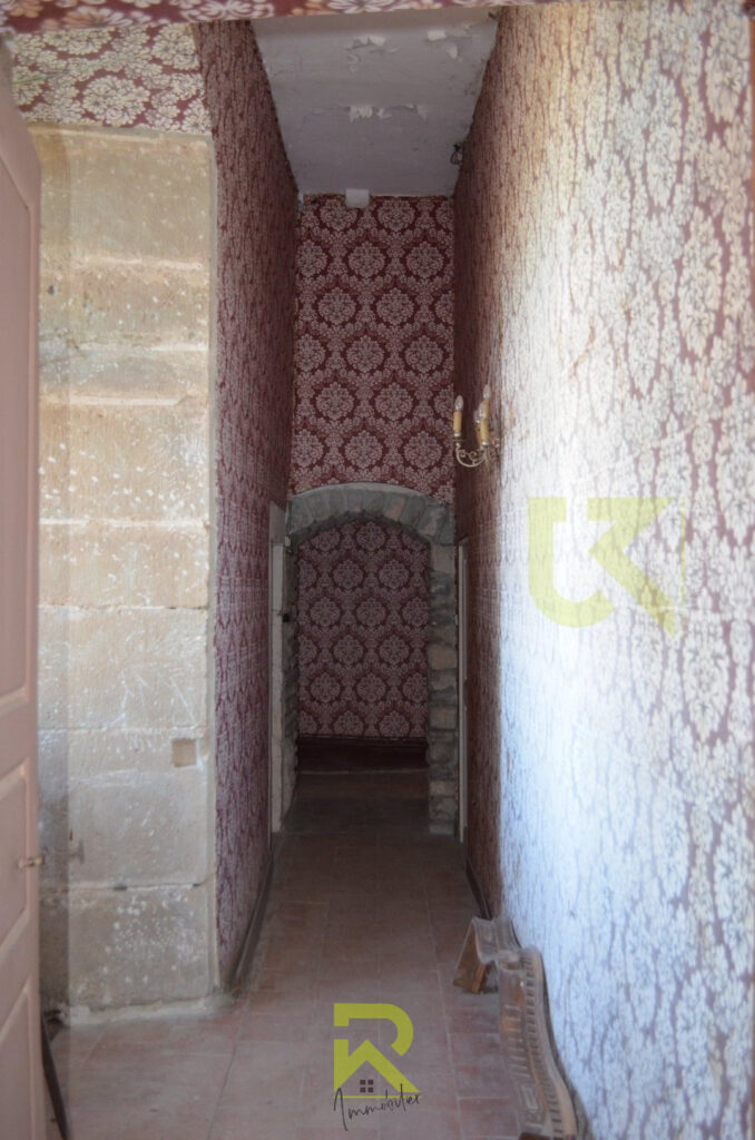 Château dans le minervois proche de Carcassonne – 21 pièces – 12 chambres – 360 m²