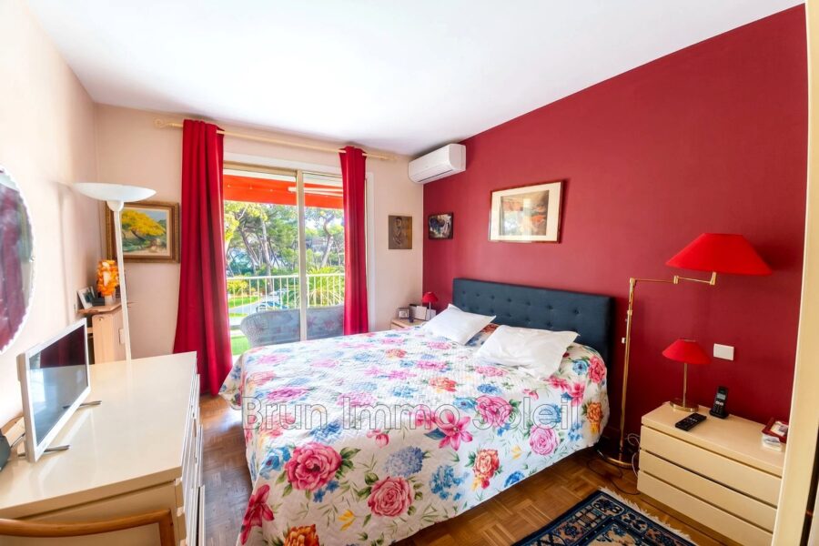 Appartement à vendre à Cagnes-sur-Mer — Vue parc & jardin — photo 4