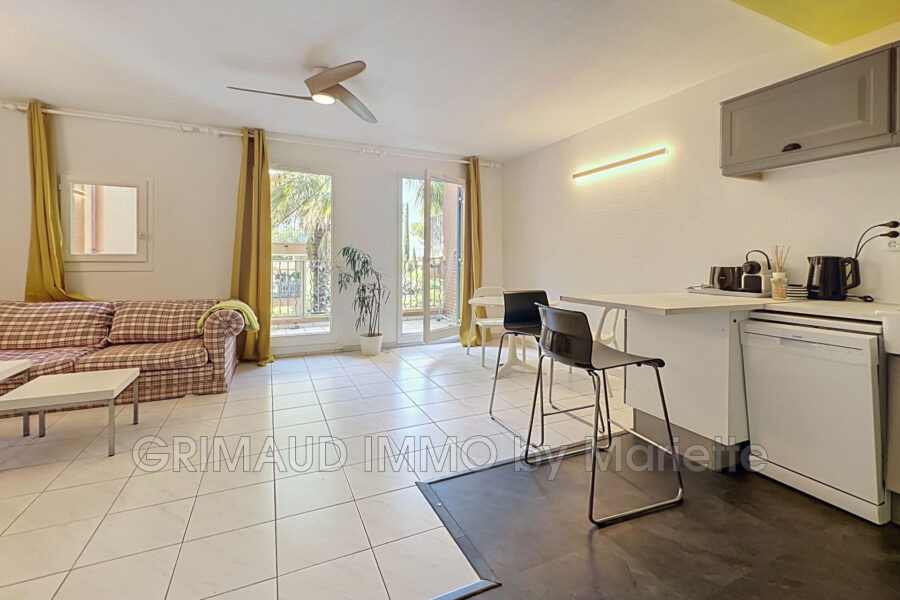 Appartement à vendre à Grimaud — Vue parc — photo 1