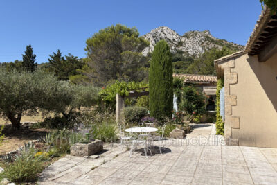 Maison à louer à Eygalières