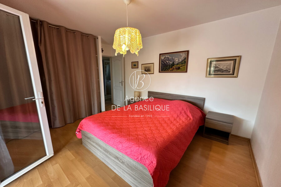 Maison à vendre à Saint-maximin-la-sainte-baume — Vue nature — photo 9