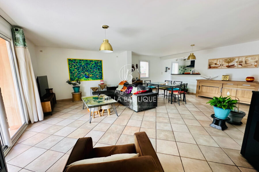Maison à vendre à Saint-maximin-la-sainte-baume — Vue nature — photo 17