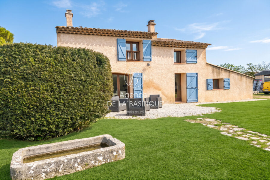 Maison à vendre à Saint-maximin-la-sainte-baume — Vue parc & jardin — photo 6