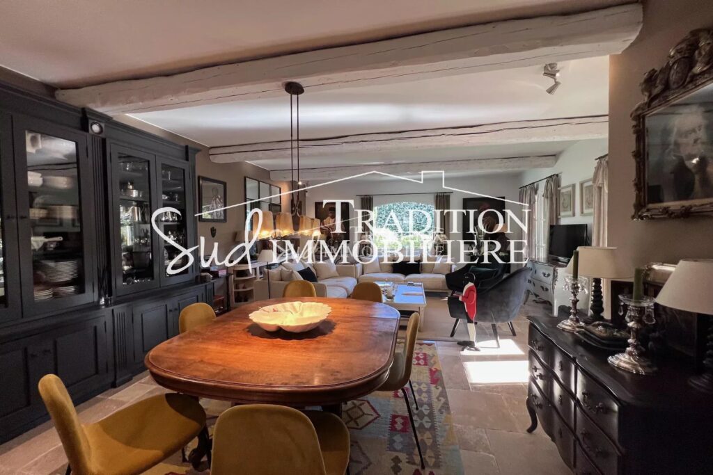 vente maison 8 Pièce(s) – 8 pièces – NR chambres – 191.00 m²