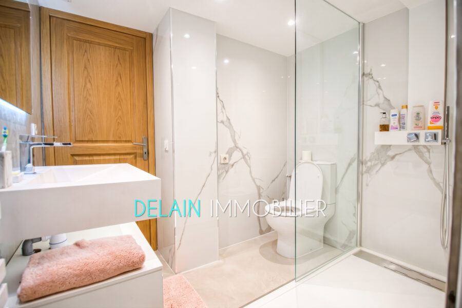 Appartement à vendre à Cagnes-sur-mer — Vue sur la ville — photo 7