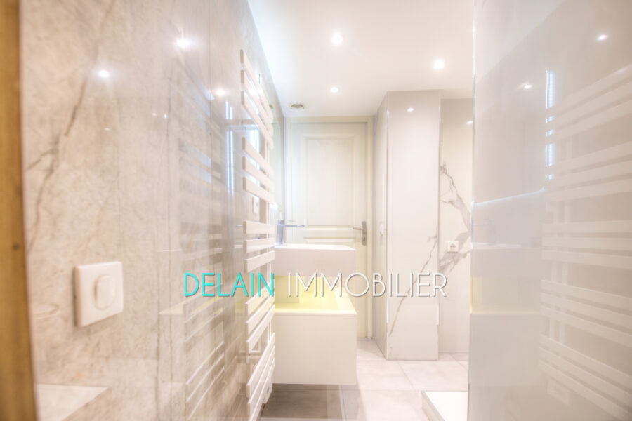 Appartement à vendre à Cagnes-sur-mer — Vue sur la ville — photo 8