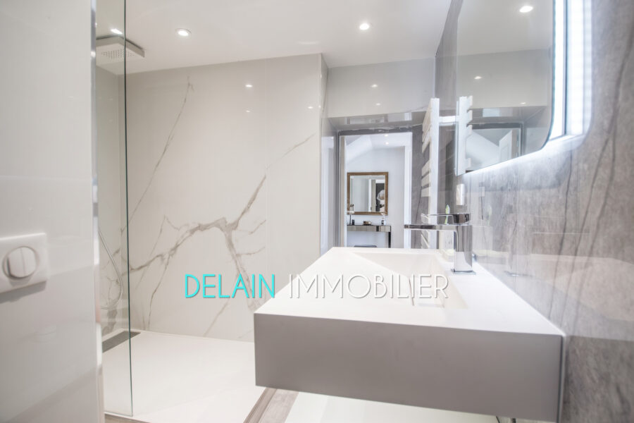 Appartement à vendre à Cagnes-sur-mer — Vue sur la ville — photo 9