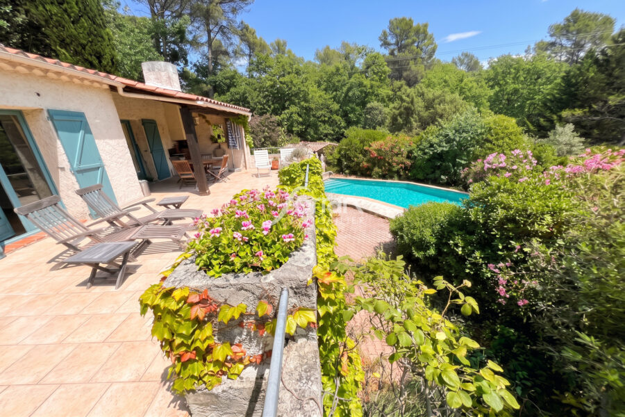 Maison à vendre à Callas — Vue nature — photo 4