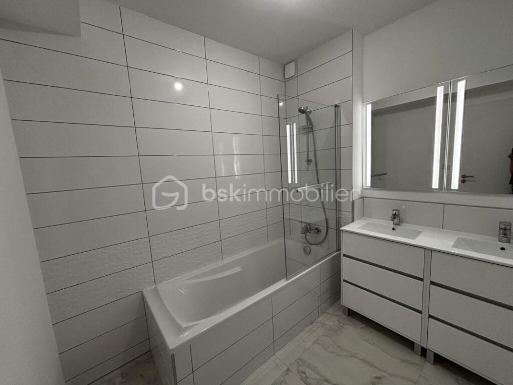 T3 en Duplex d’exception avec terrasse, vue Saint-Clair – haut standing à Sète – 3 pièces – 2 chambres – 81 m²