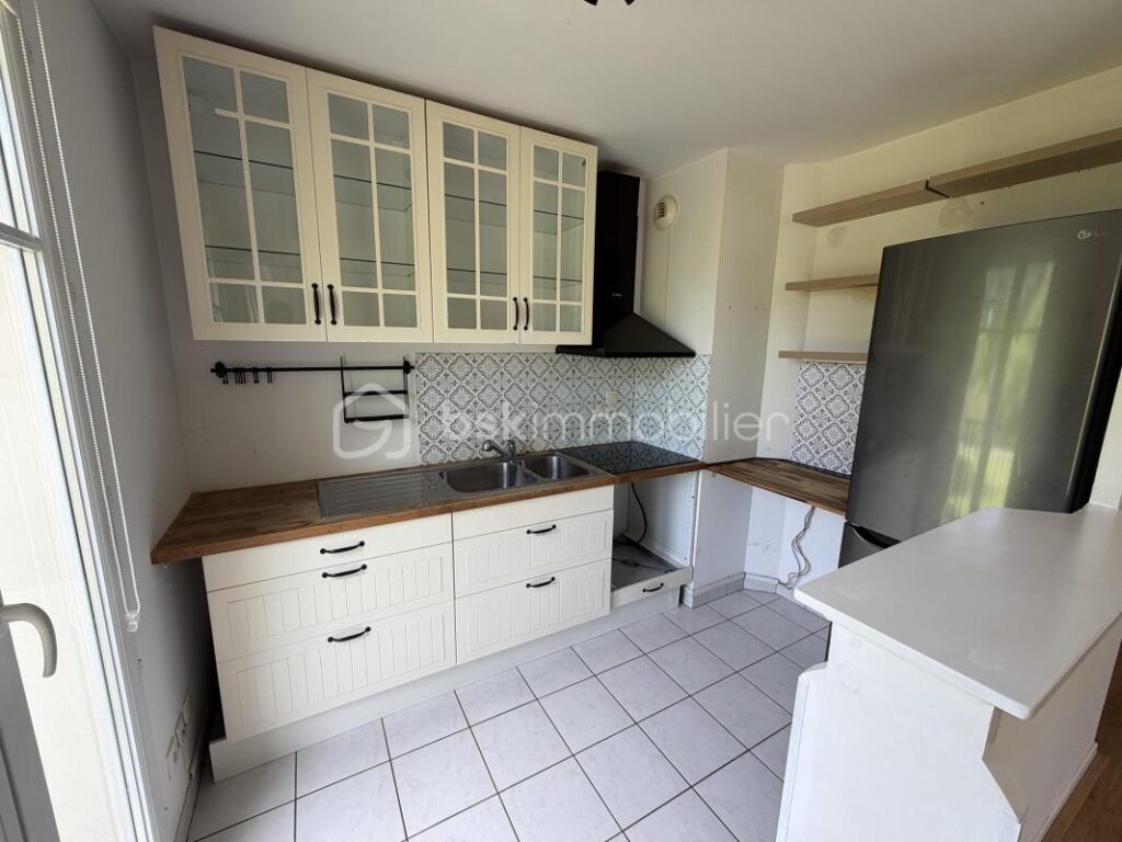 COUP DE CŒUR – DUPLEX DERNIER ÉTAGE – CENTRE MAGNY-LE-HONGRE – VUE PARC + PARKING – 3 pièces – 2 chambres – 61 m²