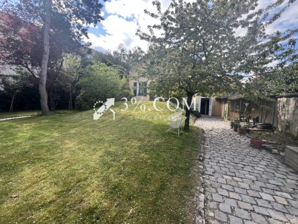 Maison de caractère de 1900 +Terrain 1300 m2 54300 Lunévill – 6 pièces – 3 chambres – 125 m²