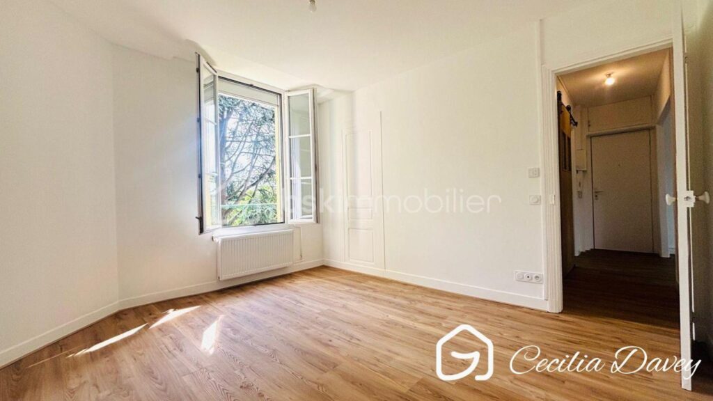 *** Nouveauté : Superbe Appartement très lumineux , refait entièrement à neuf, situé au cœur d&rsquo;un secteur recherché de la ville de Sens*** – 3 pièces – 2 chambres – 52 m²