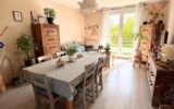 T3 traversant de 68 m² avec terrasse, balcon et parking – Hyper-centre de Bruges – 3 pièces – 2 chambres – 69 m²